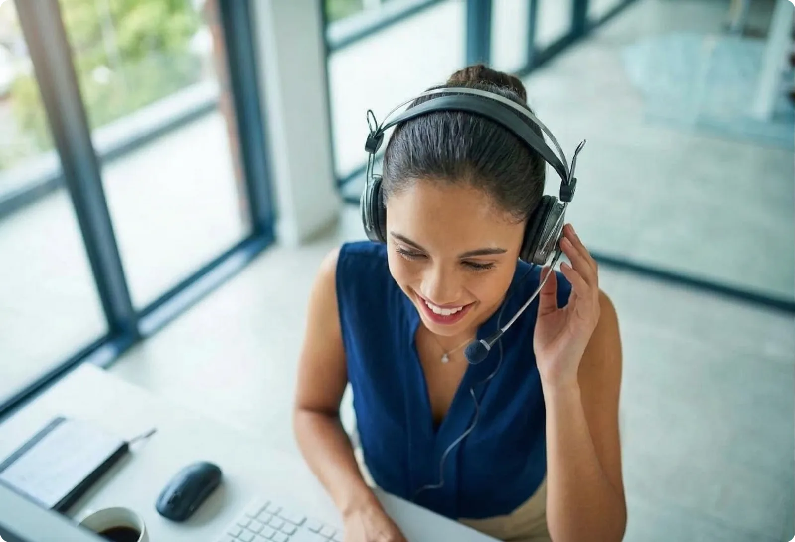 Tarjeta de perfil CRM con el desglose de intereses generado por GPX junto a los campos de contacto estándar